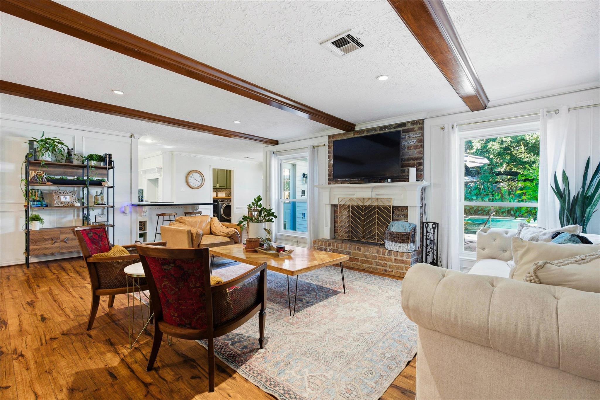 17803 Theiss Mail Route Road