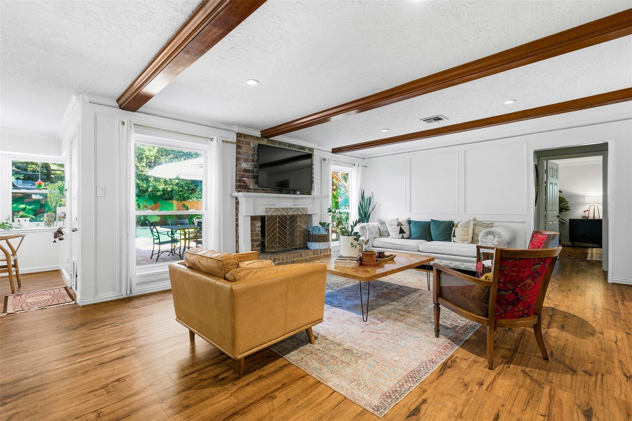 17803 Theiss Mail Route Road