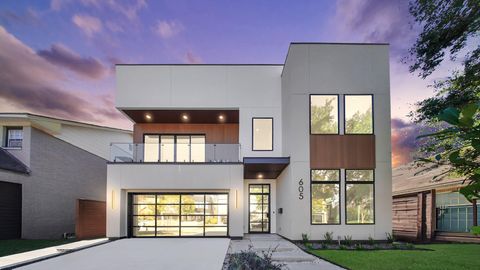 Photo of 605 W Clay Street, Houston, TX 77019 (MLS # 29308323)