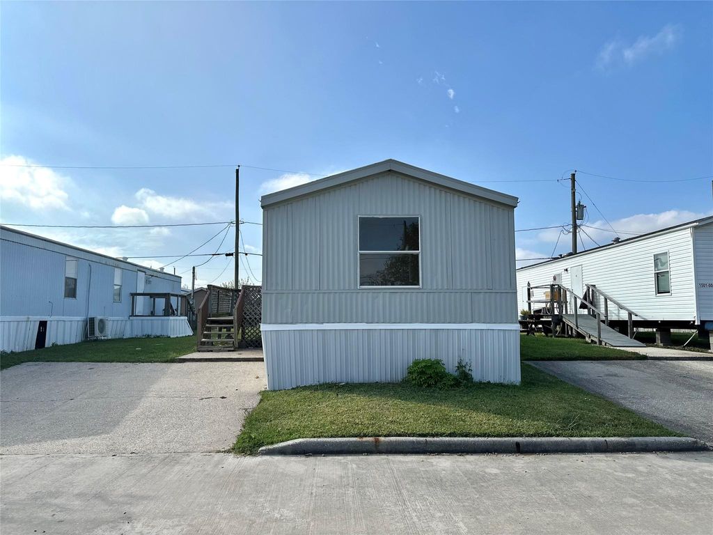 Photo of 4602 Durant Ave St, Deer Park, TX 77536 (MLS # 85229089)