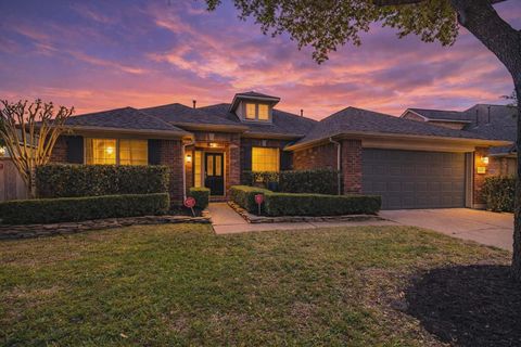 Photo of 26823 Temple Park Lane, Cypress, TX 77433 (MLS # 22107986)
