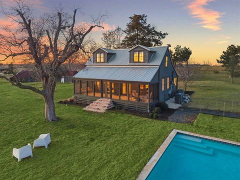 6389 Miller Road New Ulm TX 78950