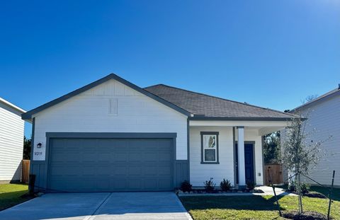 Apartment For Sale - 31235 Gayle Prairie Oaks<br/> Waller County, Waller, TX 77484