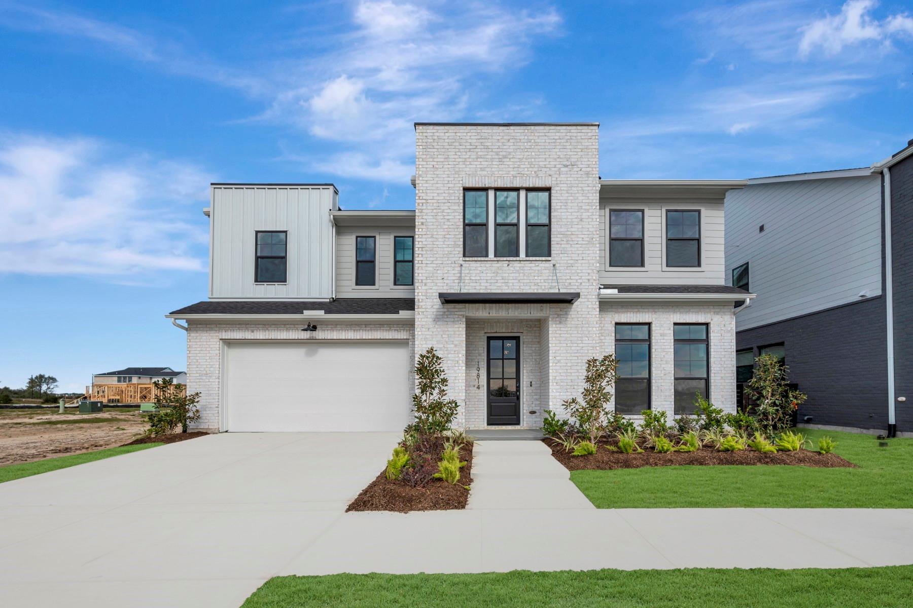 19814 Misty Blue Meadow Street