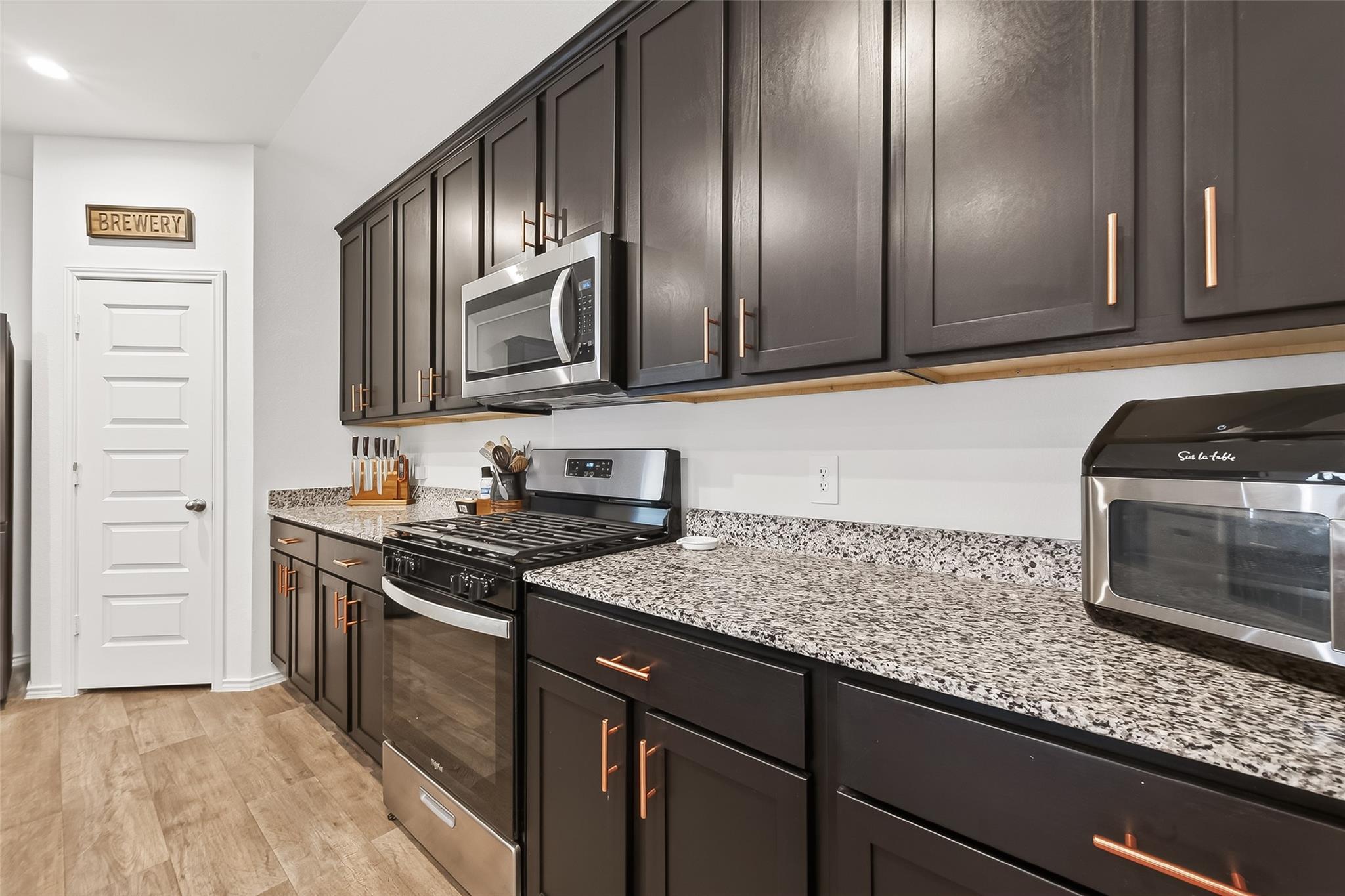 7319 Canyon Stream Street