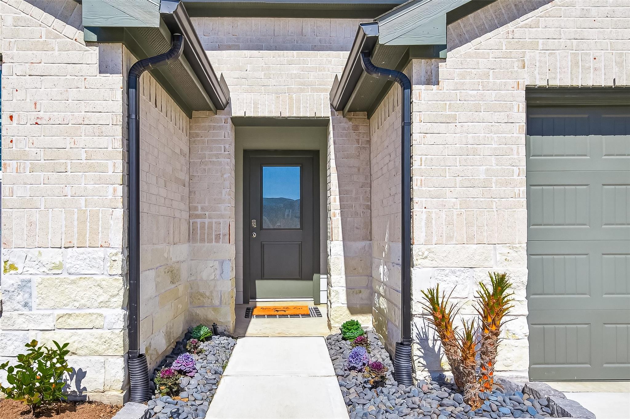 7319 Canyon Stream Street