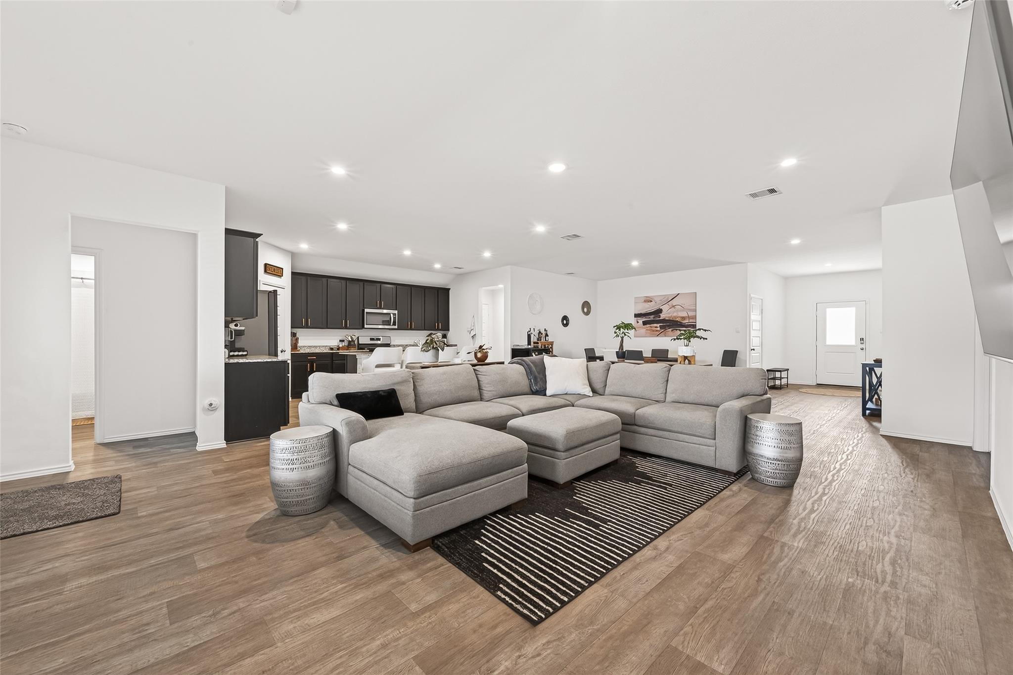 7319 Canyon Stream Street