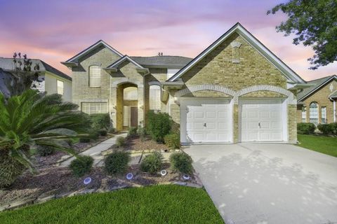 Photo of 522 Jays Lane, Stafford, TX 77477 (MLS # 35878141)