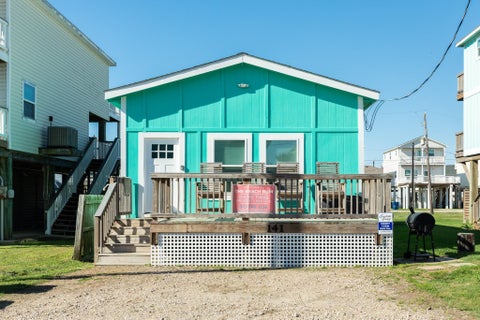 Photo of 141 Howard Avenue, Surfside Beach, TX 77541 (MLS # 4222011)