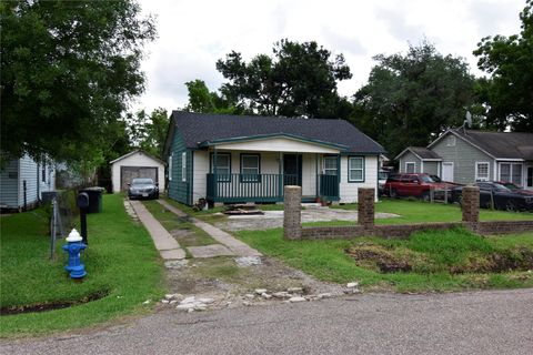 Apartment For Rent - 6229 Clover Ridge Street<br/> Houston, TX 77087