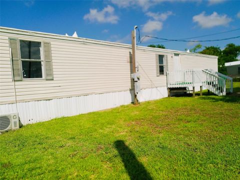 Photo of 2501 Mcdonald Road, Oyster Creek, TX 77541 (MLS # 3777317)
