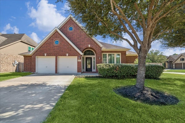 13426 VINTAGE TRAIL LN, PEARLAND, TX 77584 - Image e1ab7c7bbf844dfec860cbb01f31dad5/890863233