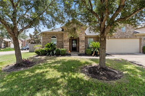 Photo of 13402 Indigo Sands Drive, Pearland, TX 77584 (MLS # 62085391)