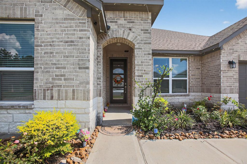 Photo of 13760 Rising Sun Lane, Conroe, TX 77384 (MLS # 32964492)