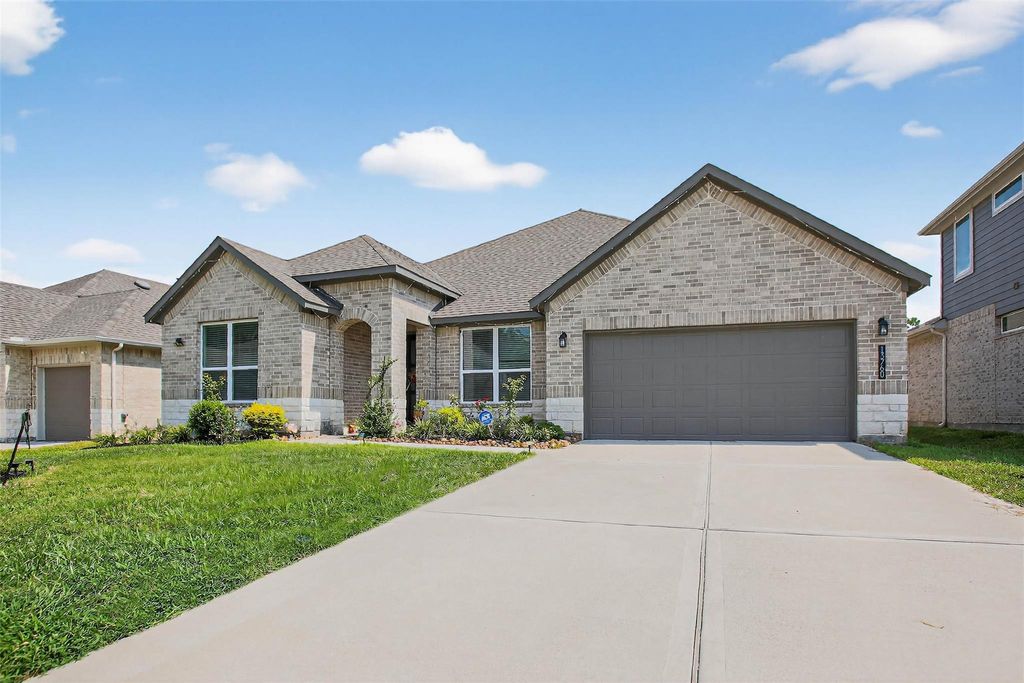 Photo of 13760 Rising Sun Lane, Conroe, TX 77384 (MLS # 32964492)