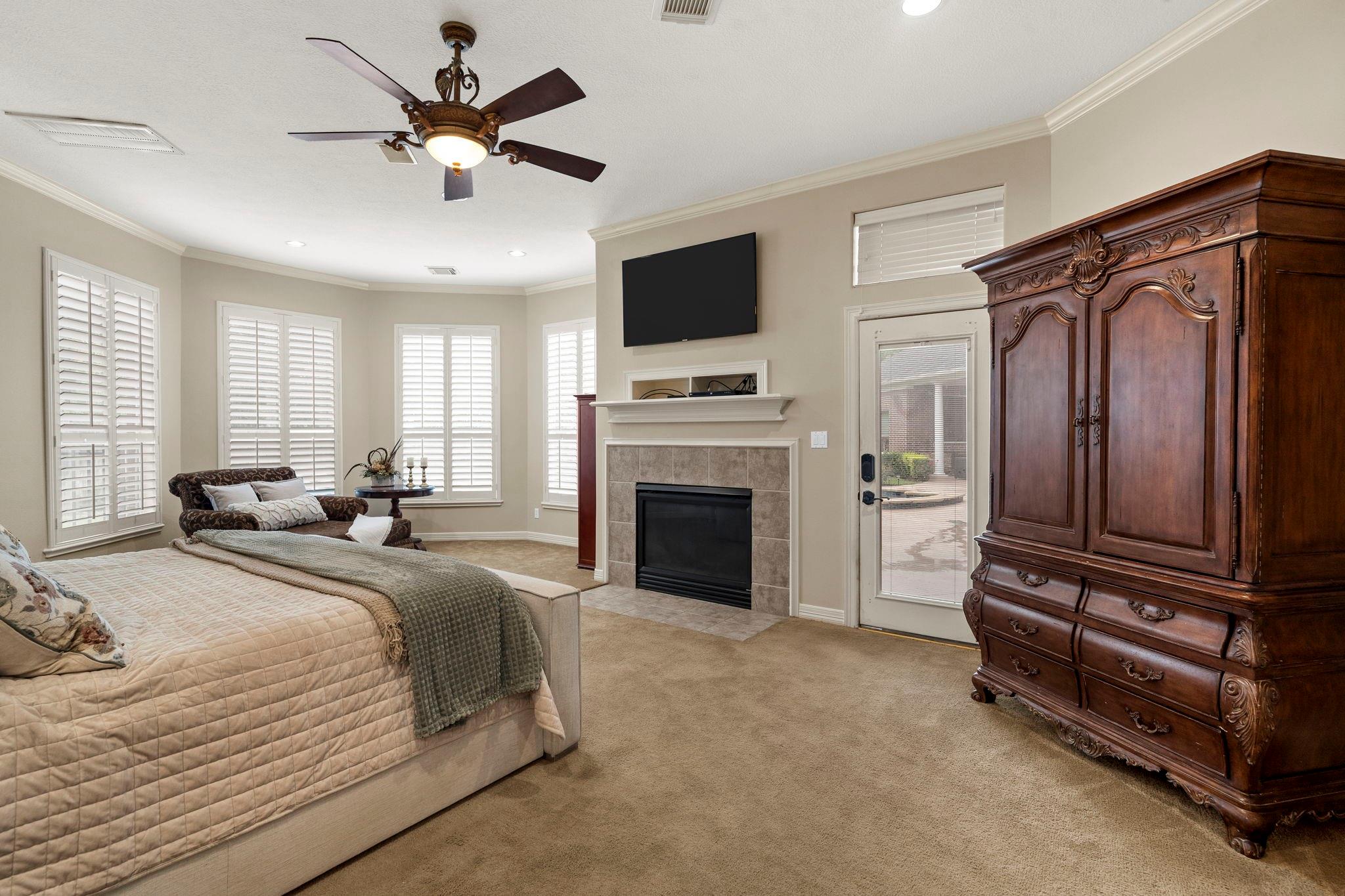 Sugar Land, Texas, 77479, United States, 6 Bedrooms Bedrooms, ,6 BathroomsBathrooms,Residential,Active,2045020