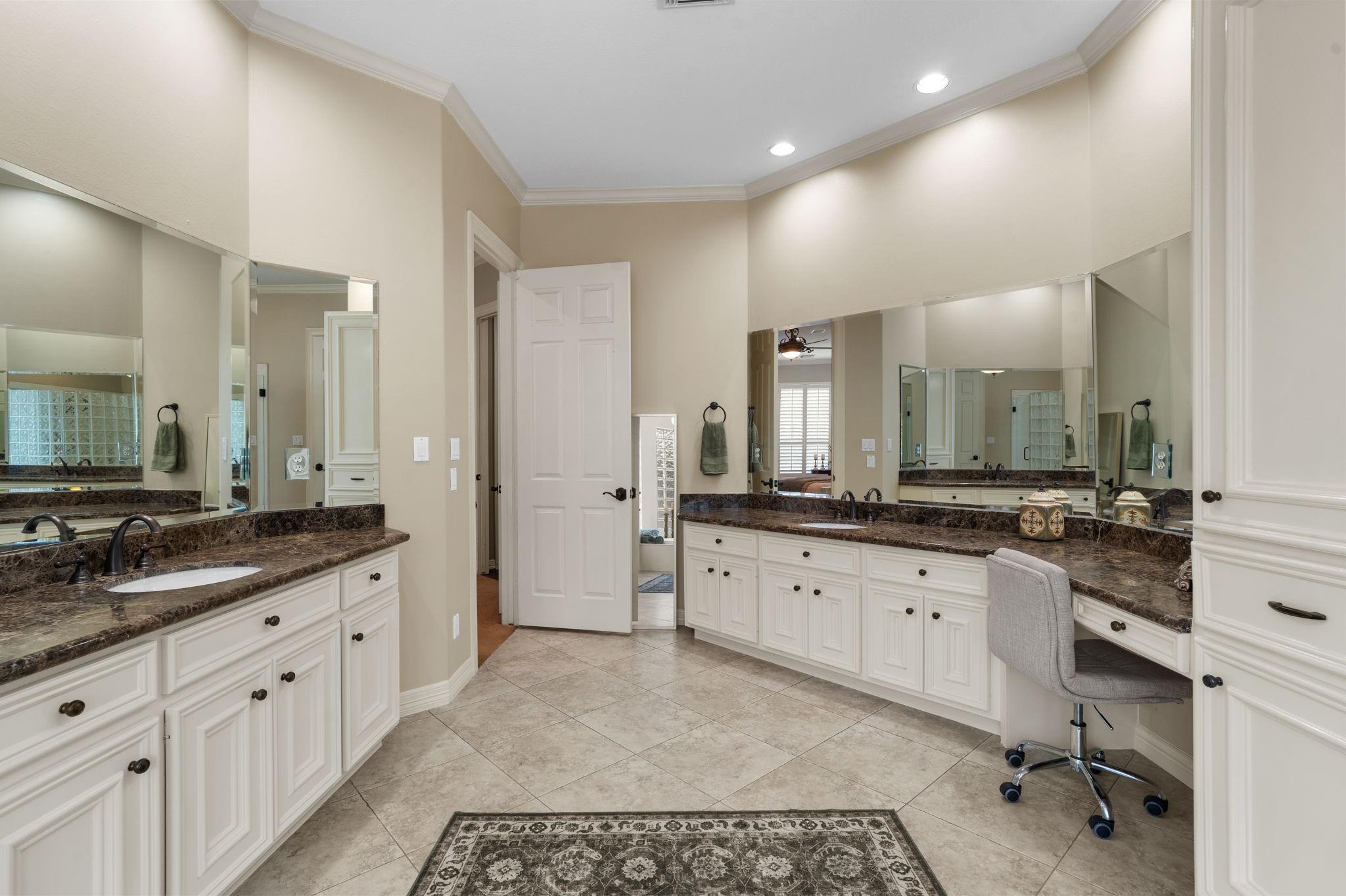 Sugar Land, Texas, 77479, United States, 6 Bedrooms Bedrooms, ,6 BathroomsBathrooms,Residential,Active,2045020