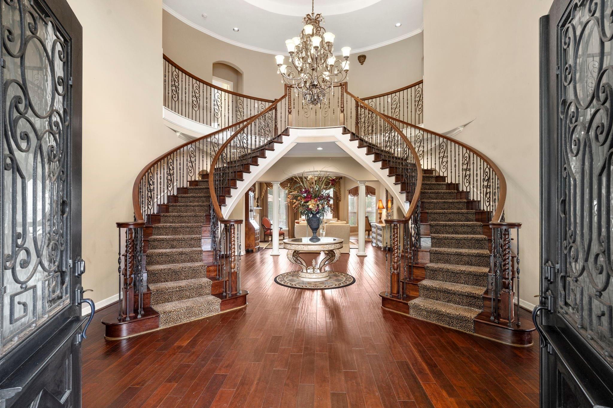 8214 Forest Gate Drive