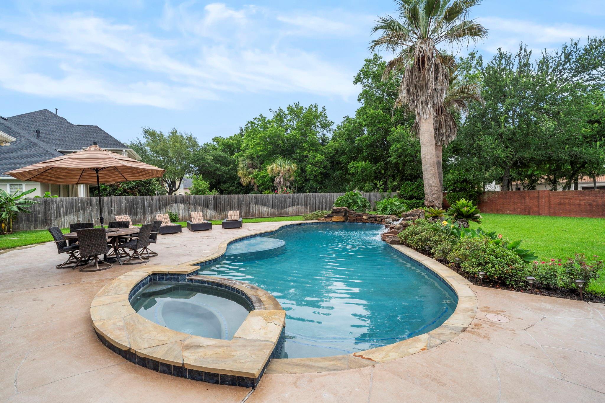 Sugar Land, Texas, 77479, United States, 6 Bedrooms Bedrooms, ,6 BathroomsBathrooms,Residential,Active,2045020