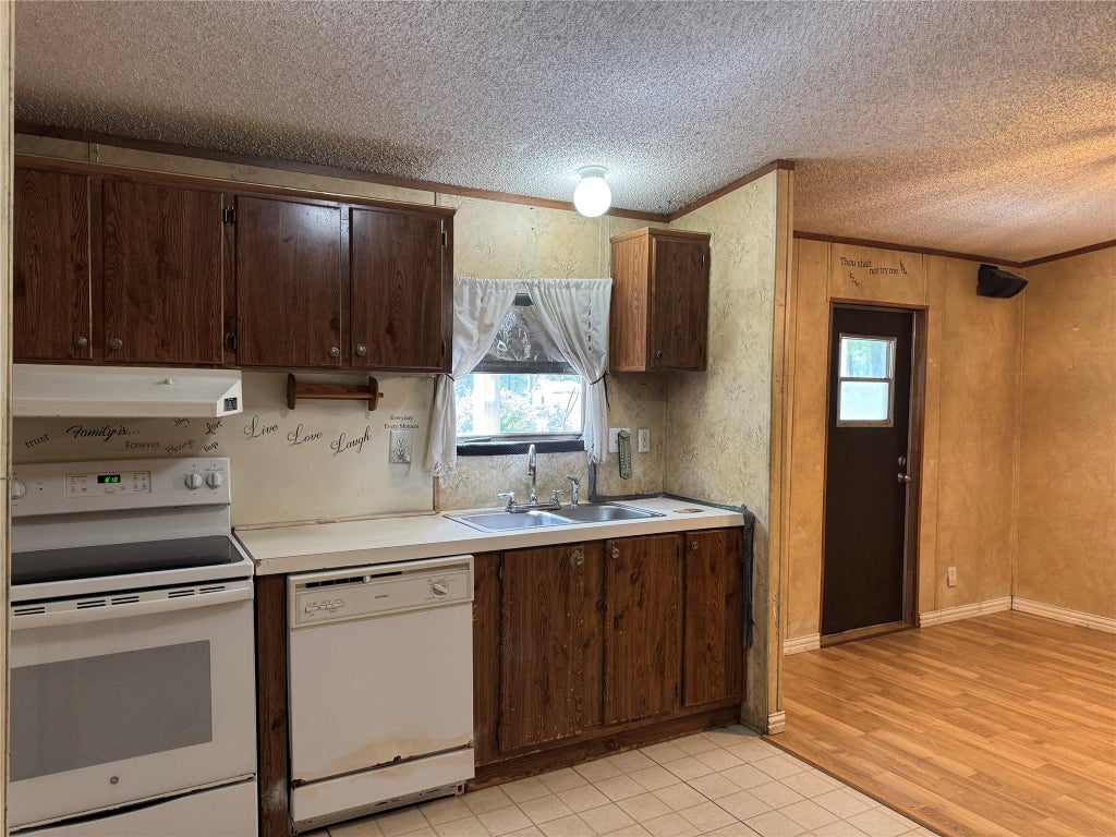 Photo of 31 County Road 3794a, Cleveland, TX 77328 (MLS # 74091307)