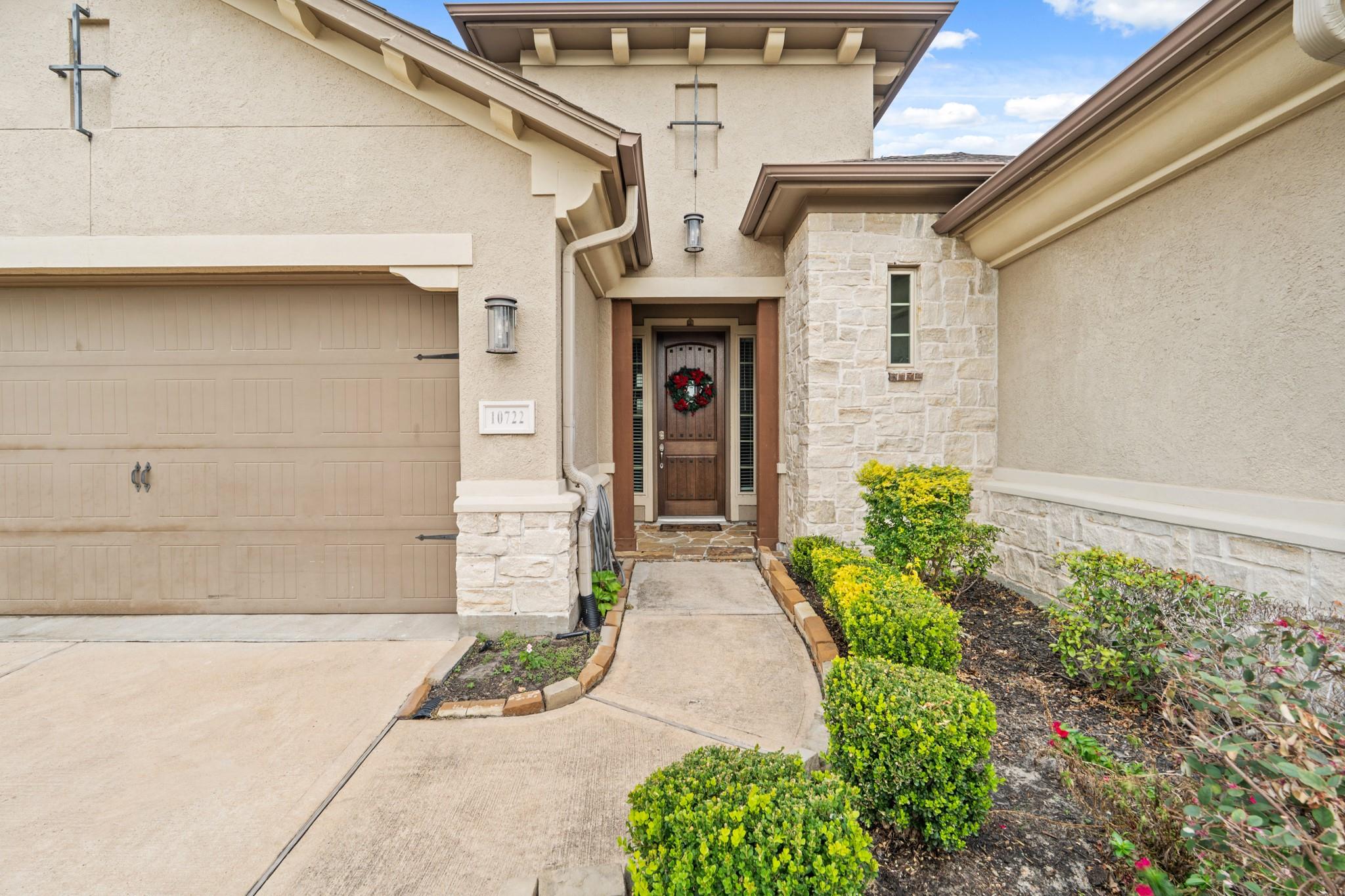 10722 Hilltop Harbor Way