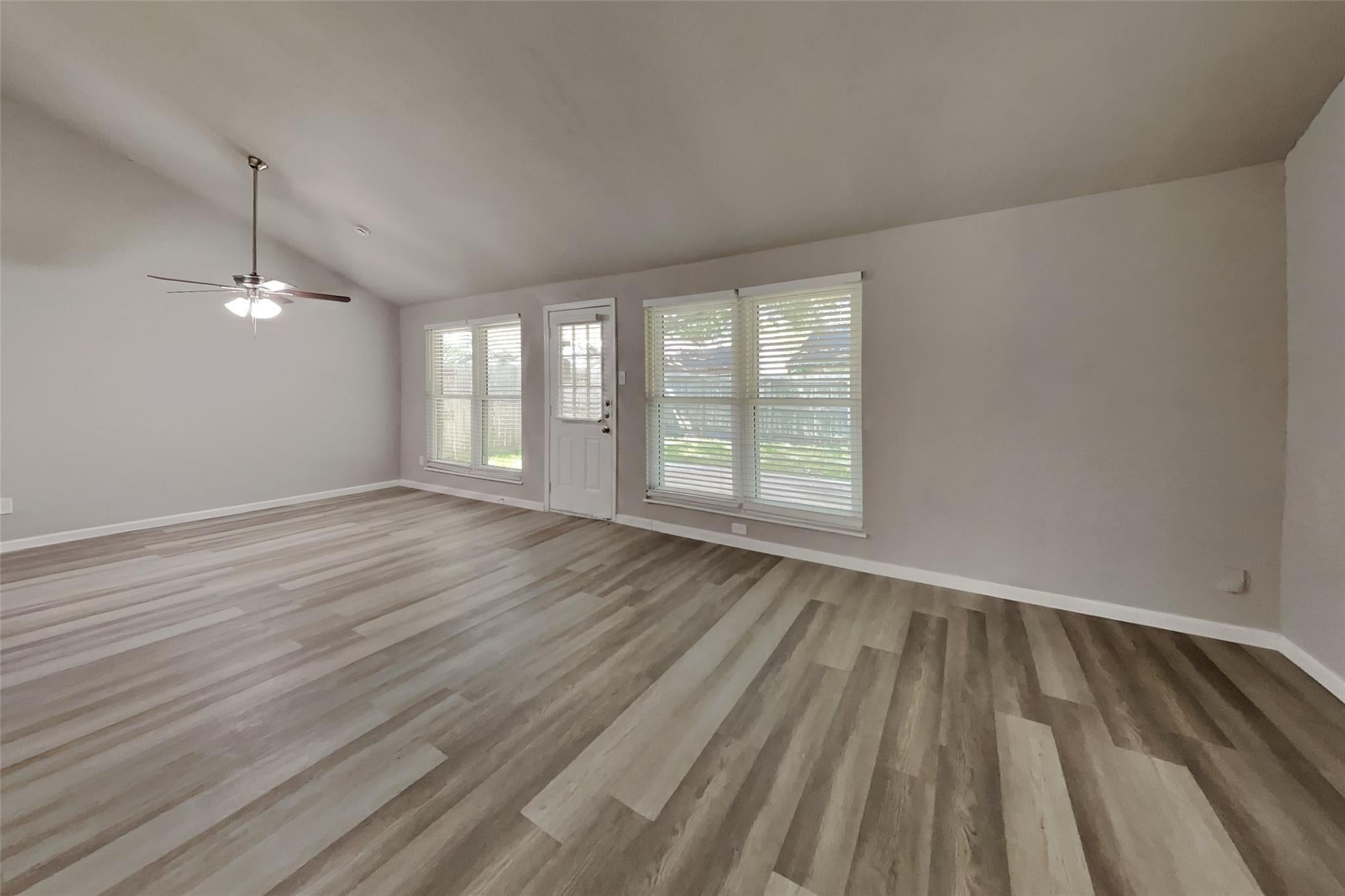 1618 Live Oak Hollow Street
