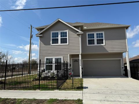 Photo of 8336 Fountain Street, Houston, TX 77051 (MLS # 72715944)