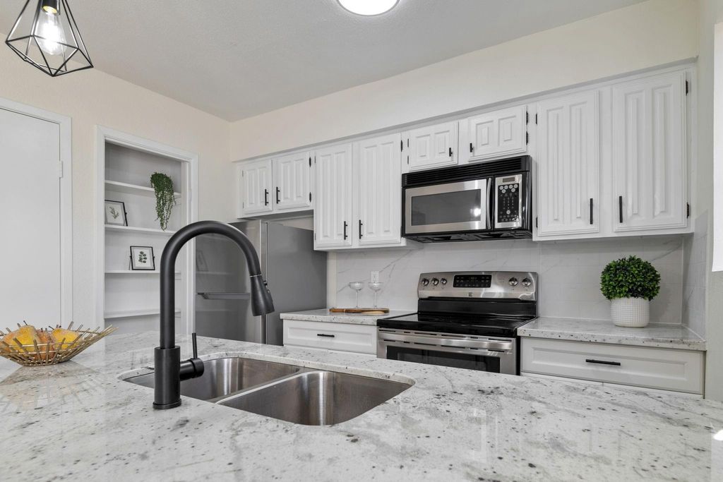 Photo of 2120 Wilcrest Drive #116, Houston, TX 77042 (MLS # 67752044)