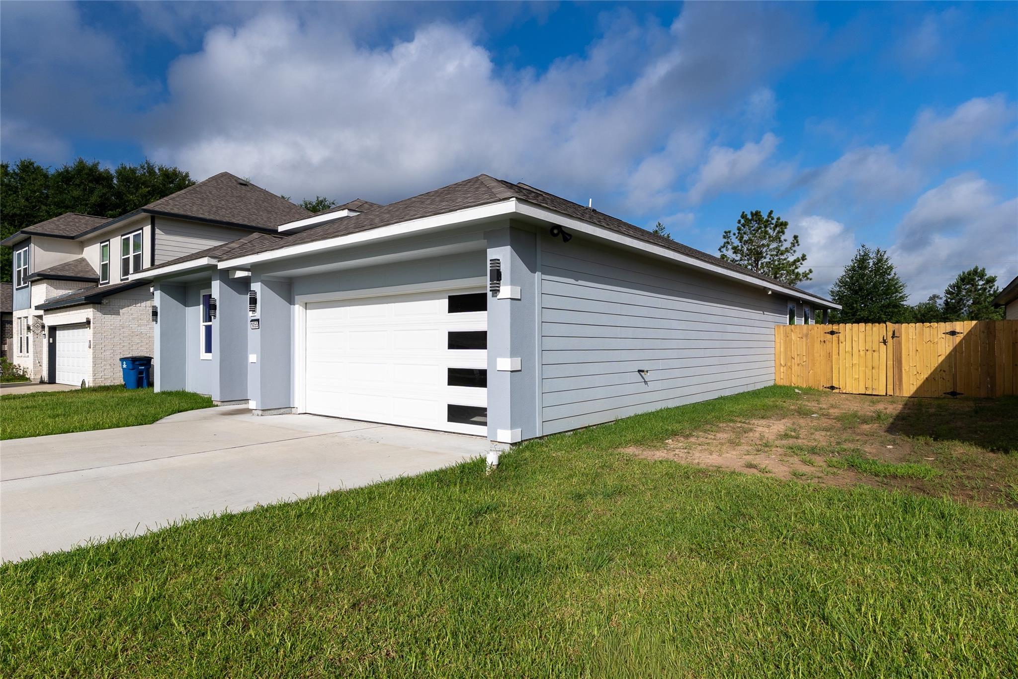 1055 Road 5203