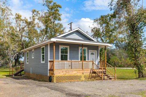 Photo of 3418 County Road 310, Brazoria, TX 77422 (MLS # 79874848)