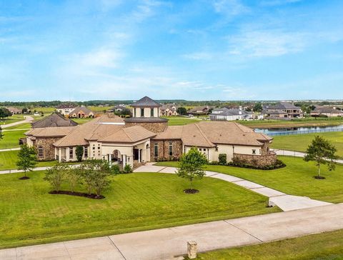 Photo of 418 Lakeview Boulevard, Dickinson, TX 77539 (MLS # 65719526)