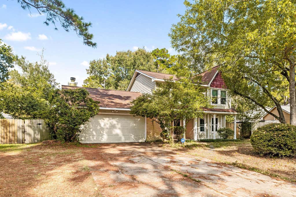 Photo of 5331 Village Springs Drive, Houston, TX 77339 (MLS # 85783796)