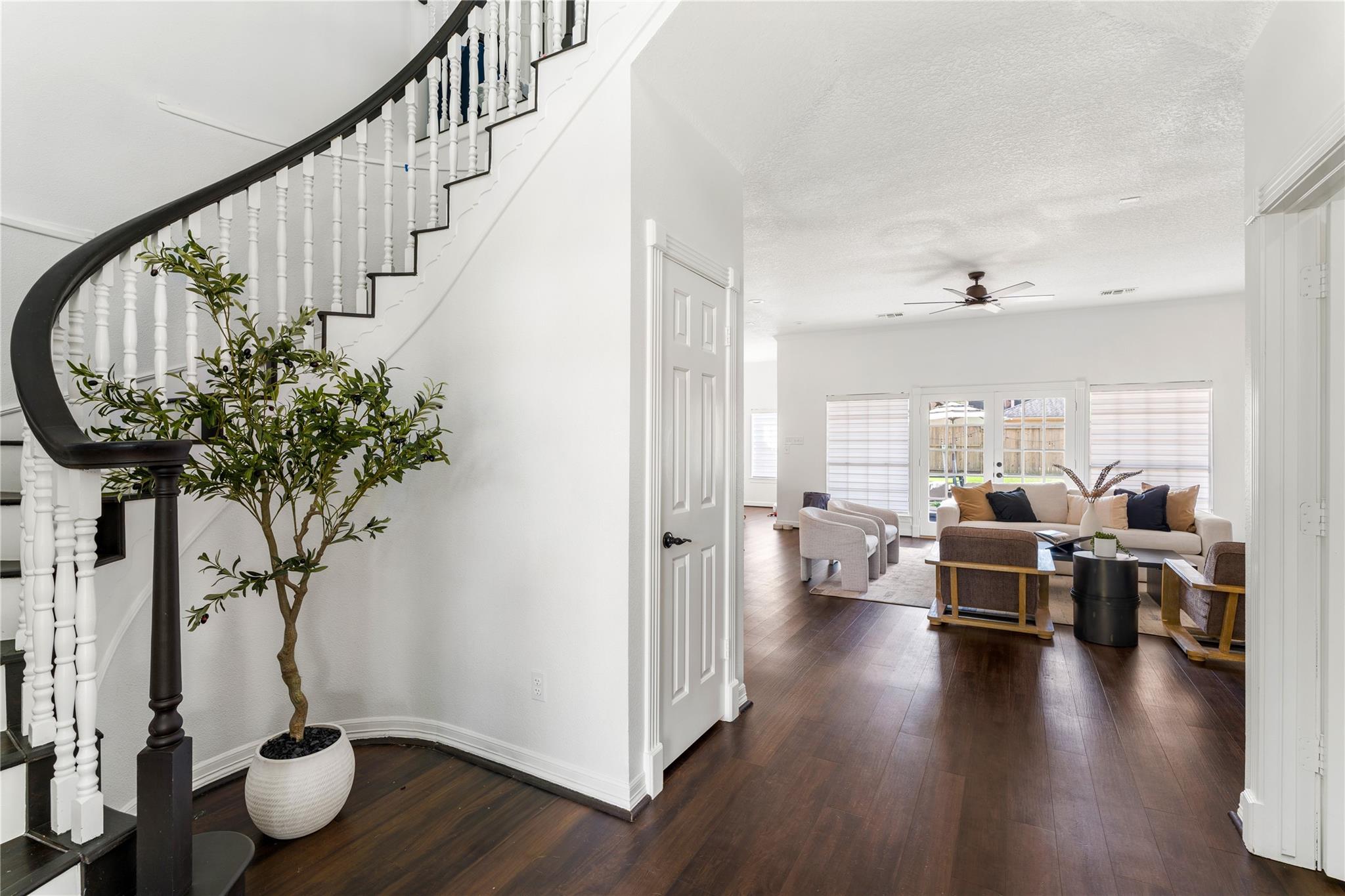 1221 Wedgewood Drive