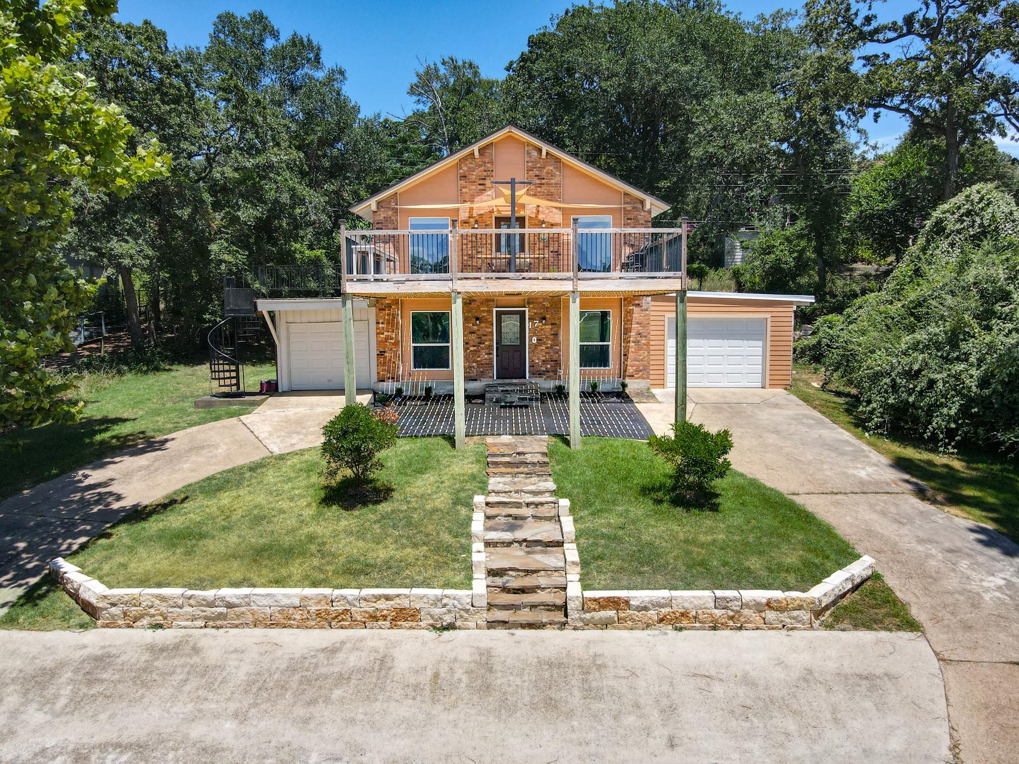 17 Lakeview Drive