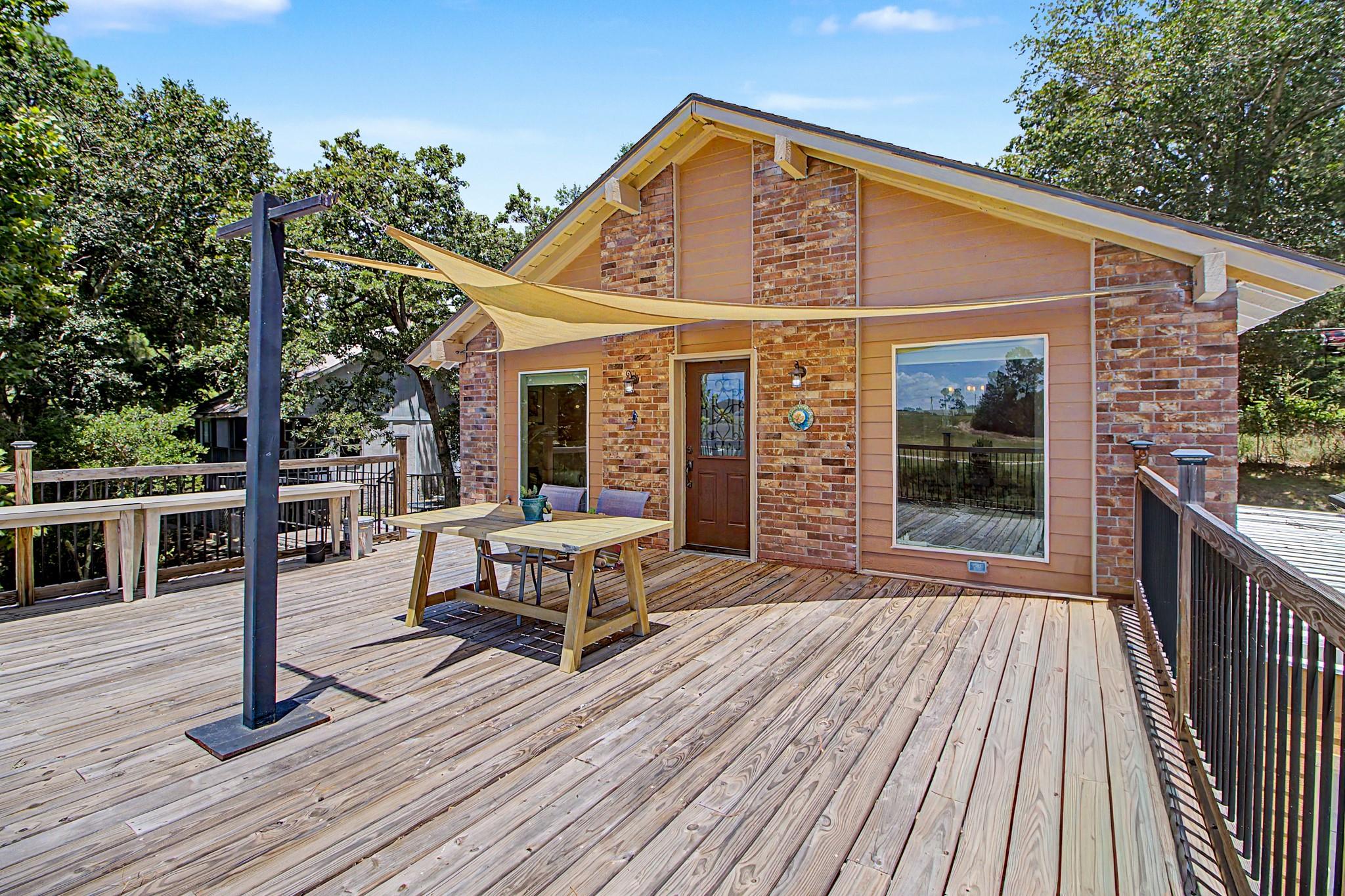 17 Lakeview Drive