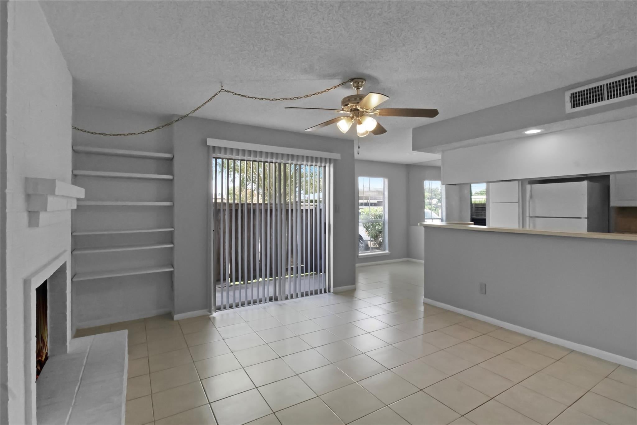 3919 Fairmont Parkway 257