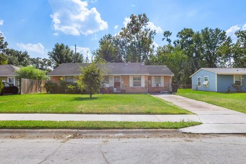 Photo of 6026 Wortham Way, Houston, TX 77033 (MLS # 13249272)
