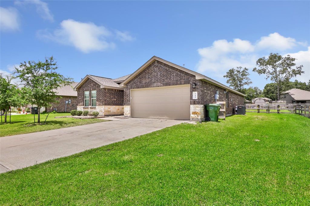 Photo of 214 Kickapoo Drive, Anahuac, TX 77514 (MLS # 84869590)