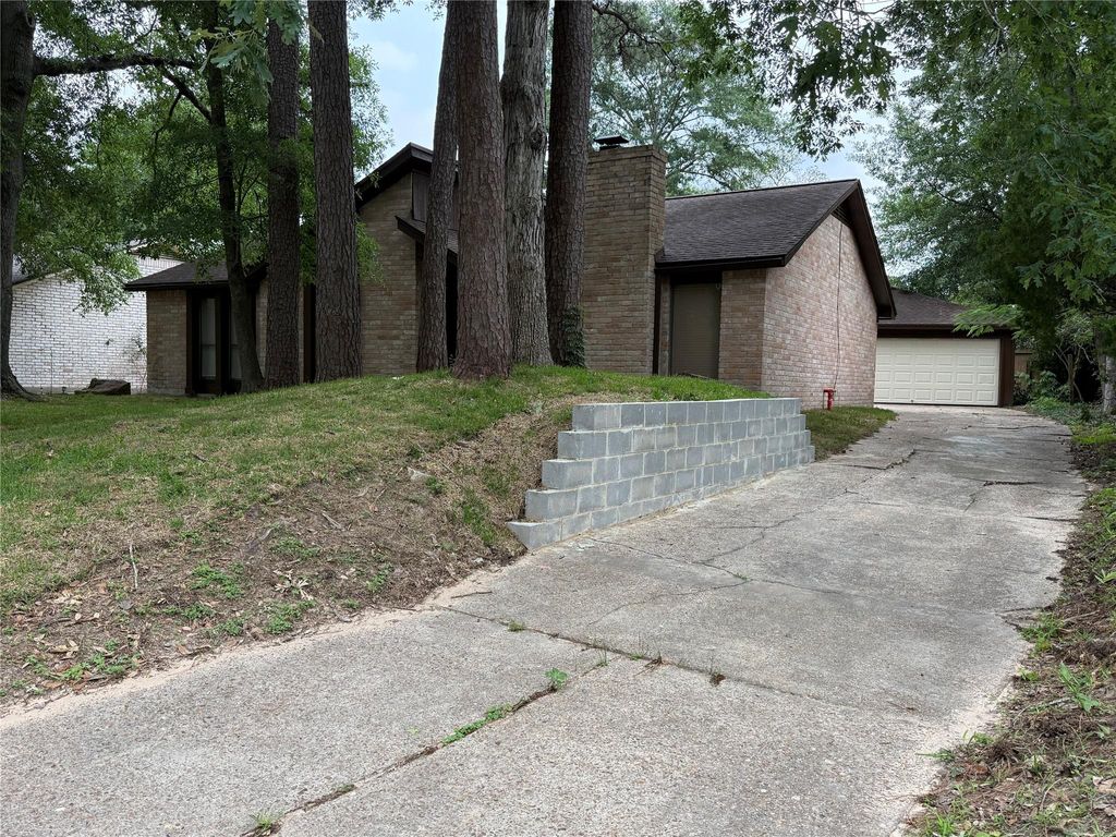 Photo of 3206 Cascade Creek Drive, Houston, TX 77339 (MLS # 3960882)