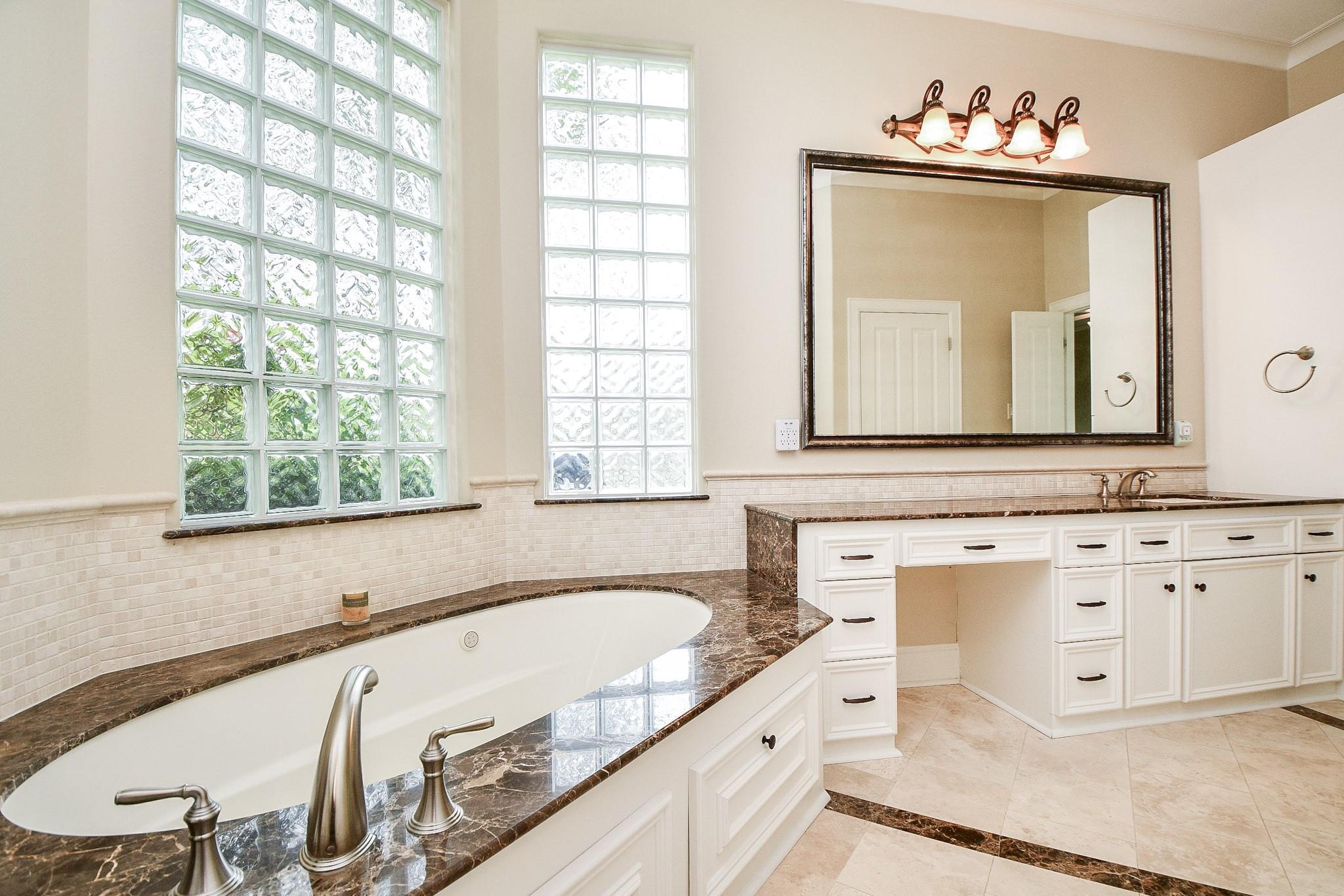 Houston, Texas, 77041, United States, 5 Bedrooms Bedrooms, ,5 BathroomsBathrooms,Residential,Active,2039016