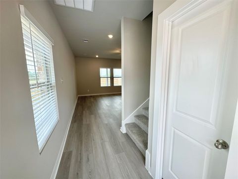Tiny photo for 12198 Ridge Top Drive, Conroe, TX 77304 (MLS # 40950760)