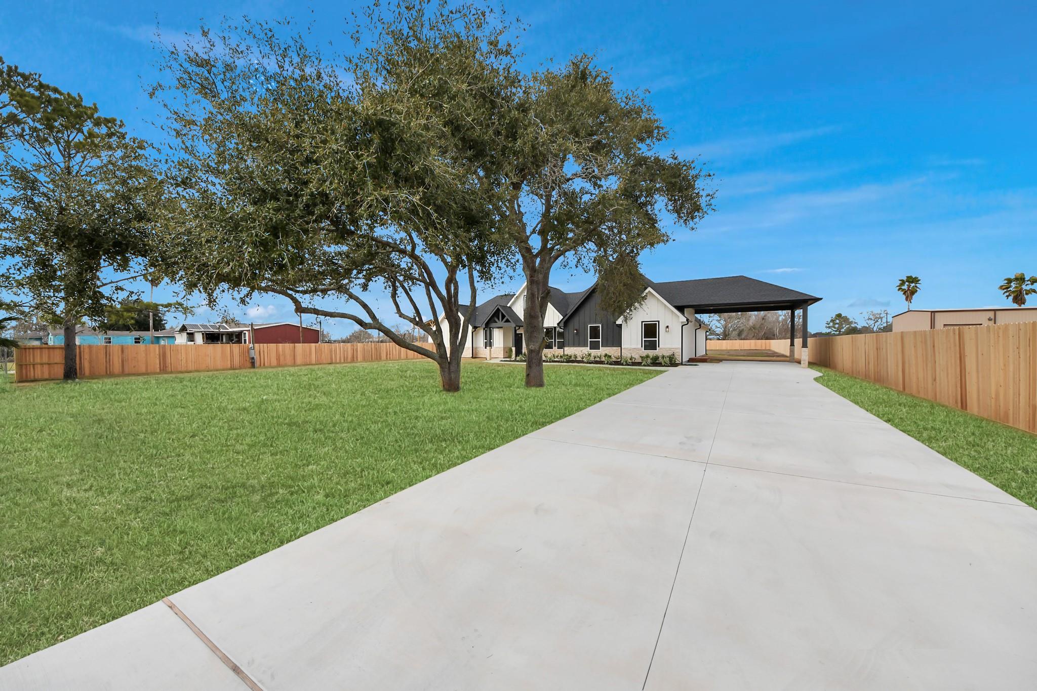 5811 County Road 675b