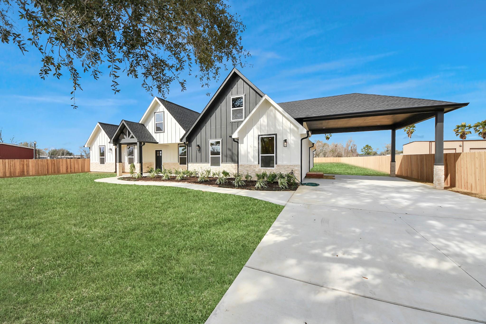5811 County Road 675b