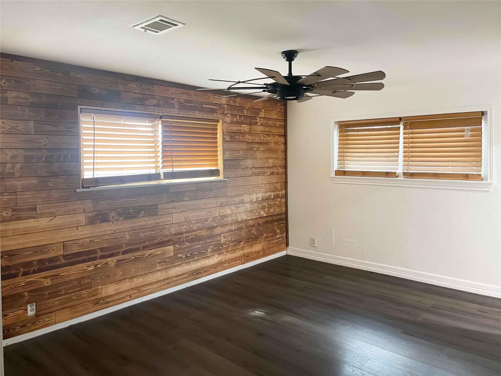 Photo of 6811 Saint Augustine Street, Houston, TX 77021 (MLS # 34394630)