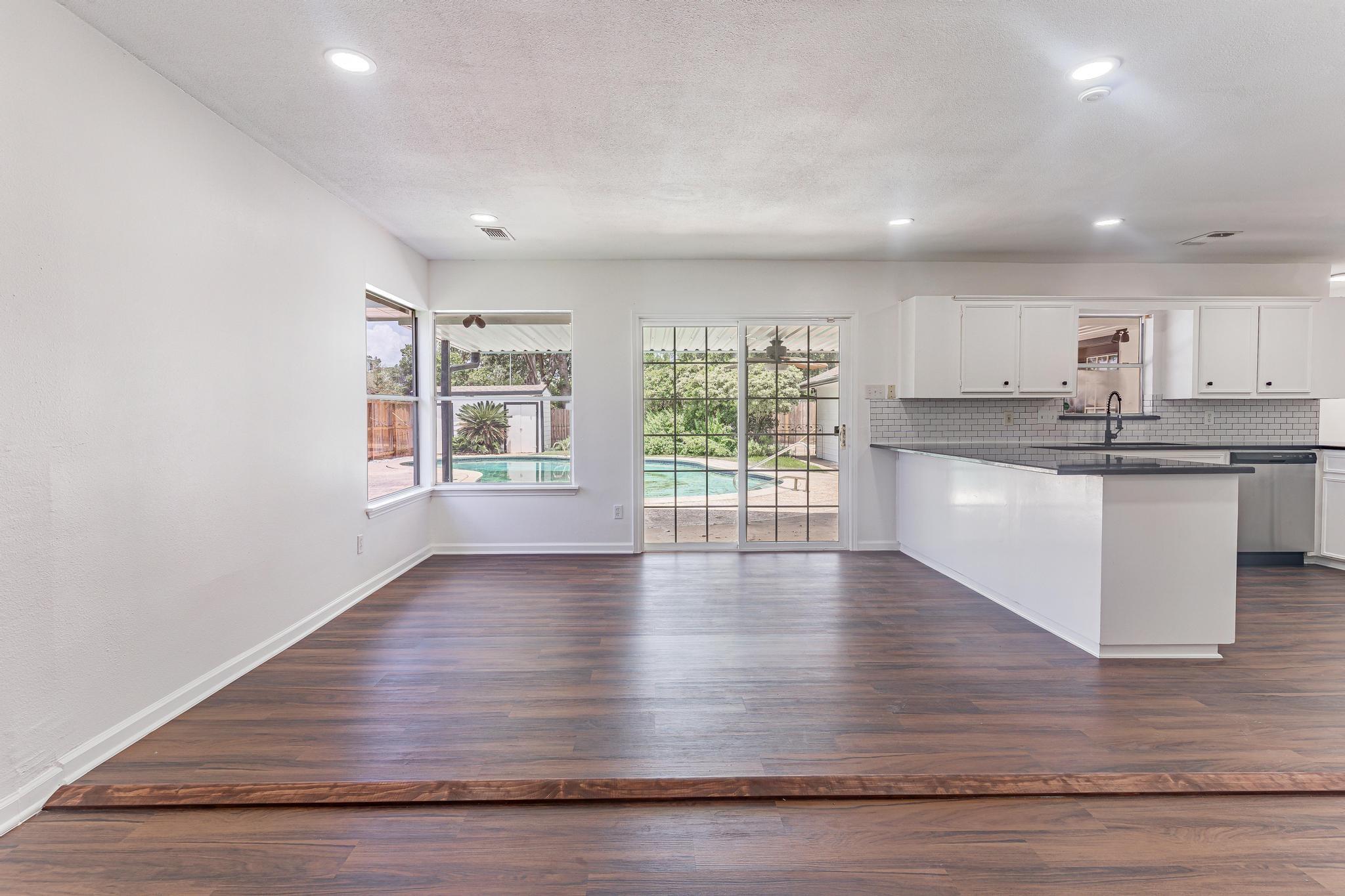 10340 Shadow Oaks Dr