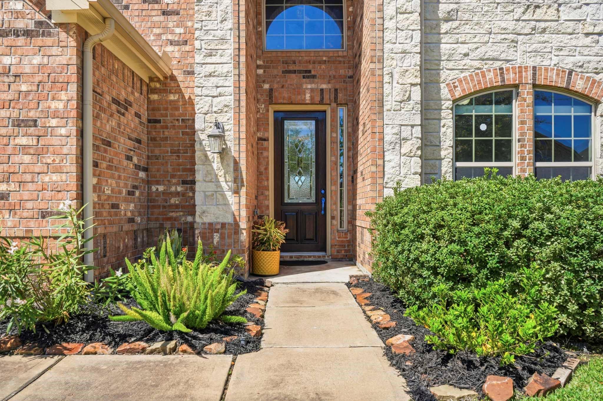 6211 Calico Pointe Court