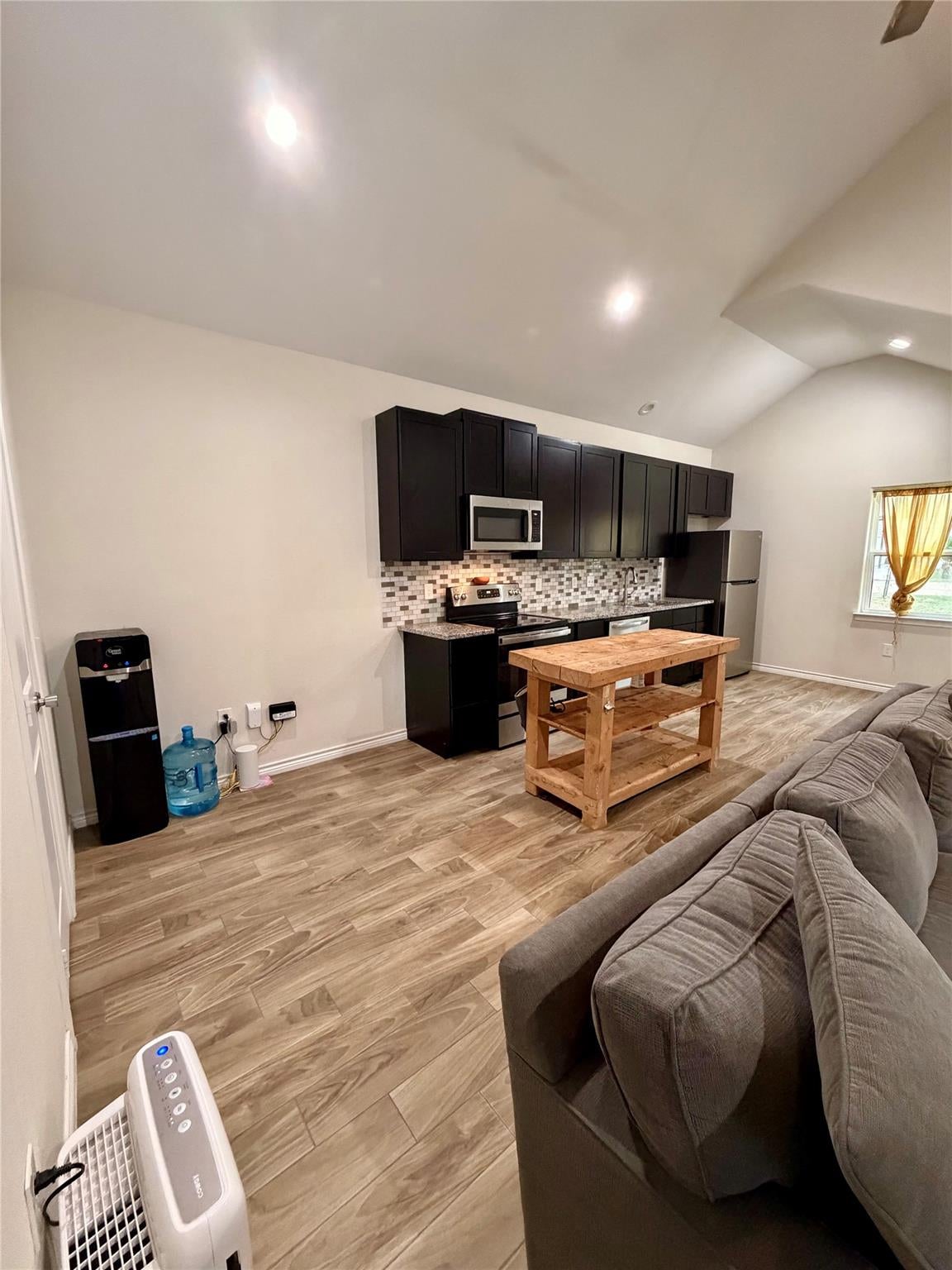 16601 E Ivanhoe