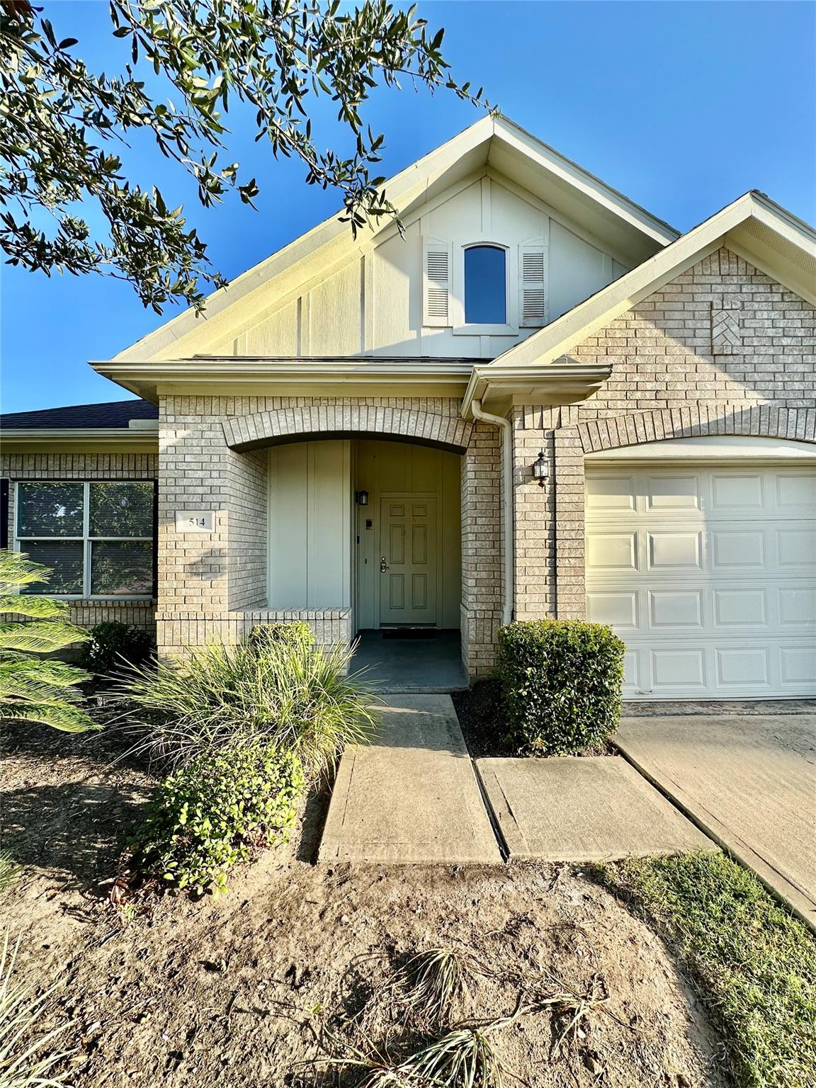 514 Dovecoft Lane