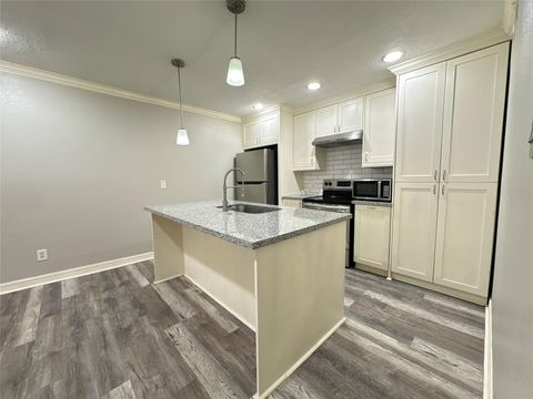 Photo of 7303 Gulf Freeway #903, Houston, TX 77017 (MLS # 33560034)