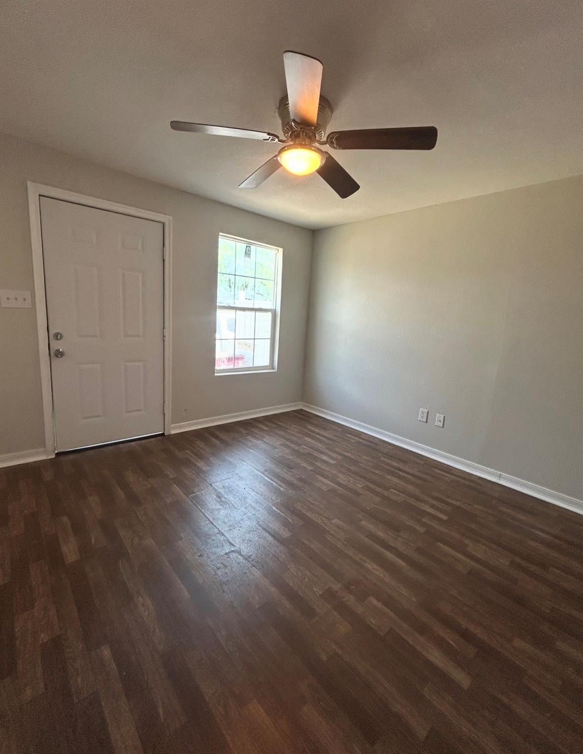 727 W 6th Unit 1 Street